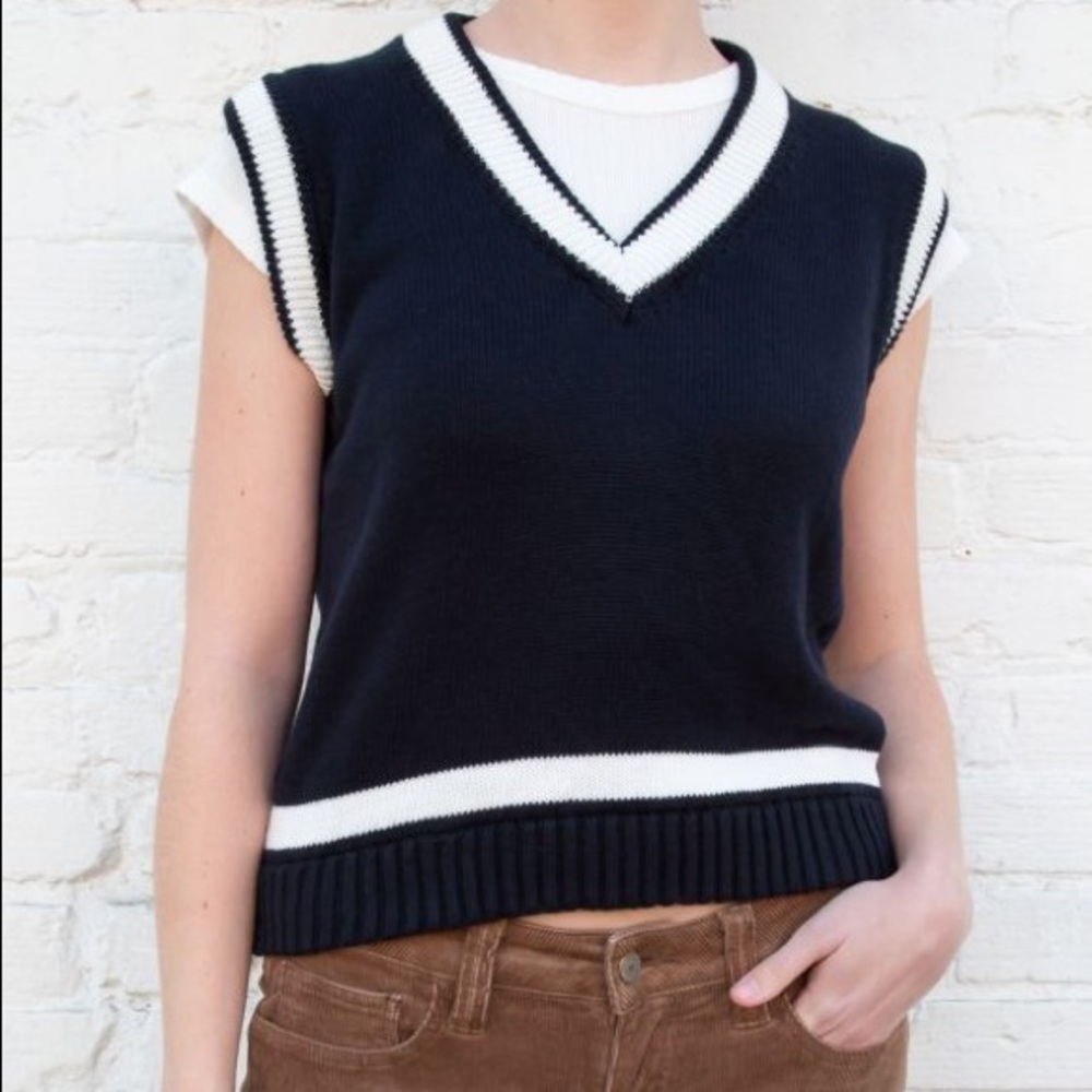 Brandy Melville Adelyn Sweater Vest Navy Blue/White